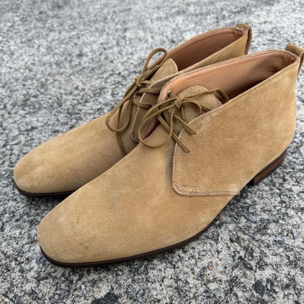 Express Chukka Boots Men's 10 Tan Suede New With Some Defects